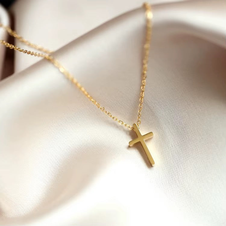 Minimalist Cross necklace
