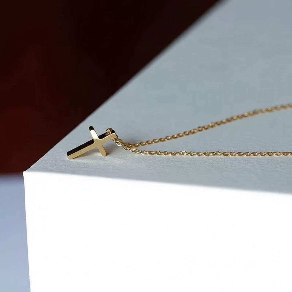 Minimalist Cross necklace